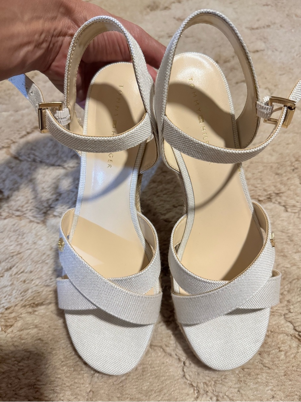 Tommy Hilfiger NWOT Women's Cream Ankle-Strap Open-Toe Sandals